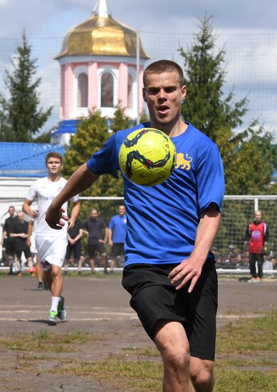 Футбольный матч с участием А.Кокорина и П. Мамаева в колонии