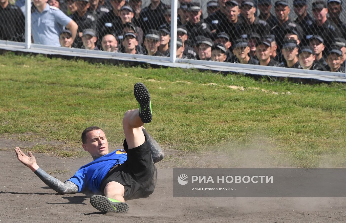 Футбольный матч с участием А.Кокорина и П. Мамаева в колонии