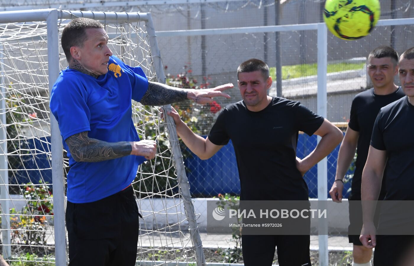 Футбольный матч с участием А.Кокорина и П. Мамаева в колонии