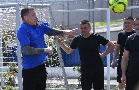 Футбольный матч с участием А.Кокорина и П. Мамаева в колонии