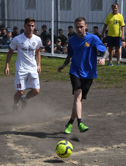 Футбольный матч с участием А.Кокорина и П. Мамаева в колонии