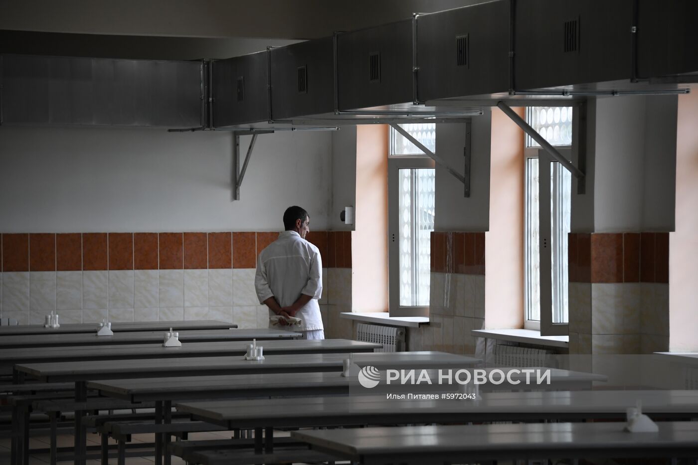 Футбольный матч с участием А.Кокорина и П. Мамаева в колонии