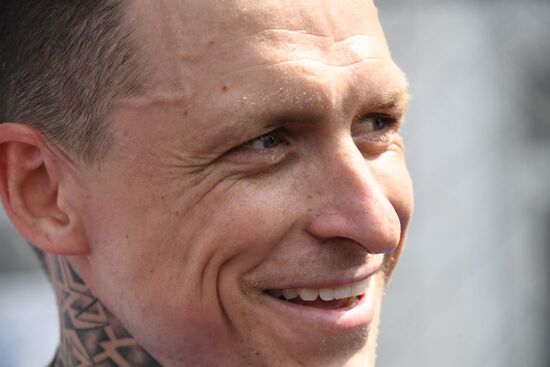 Футбольный матч с участием А.Кокорина и П. Мамаева в колонии