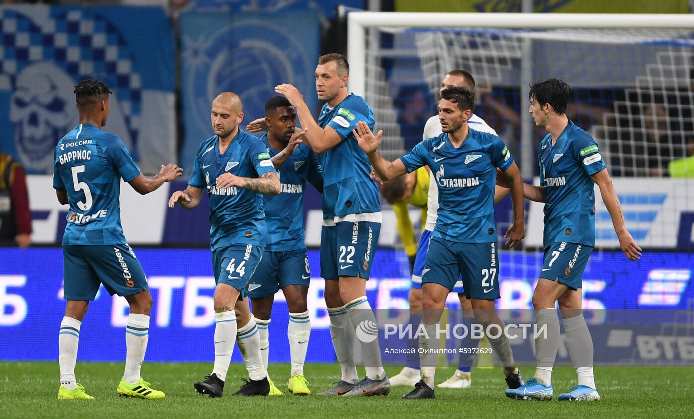 Футбол. РПЛ. Матч "Динамо" - "Зенит"