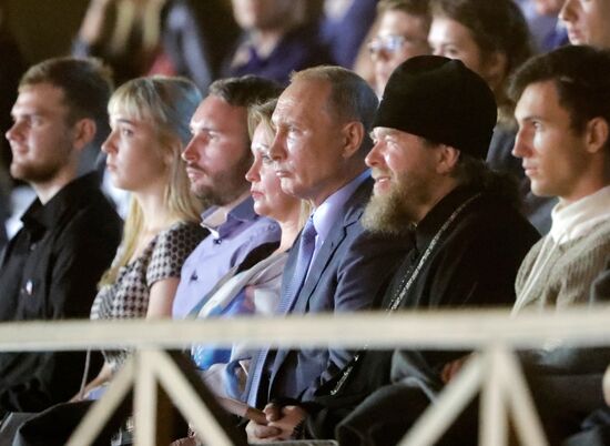 Президент РФ В. Путин посетил музей-заповедник "Херсонес Таврический"