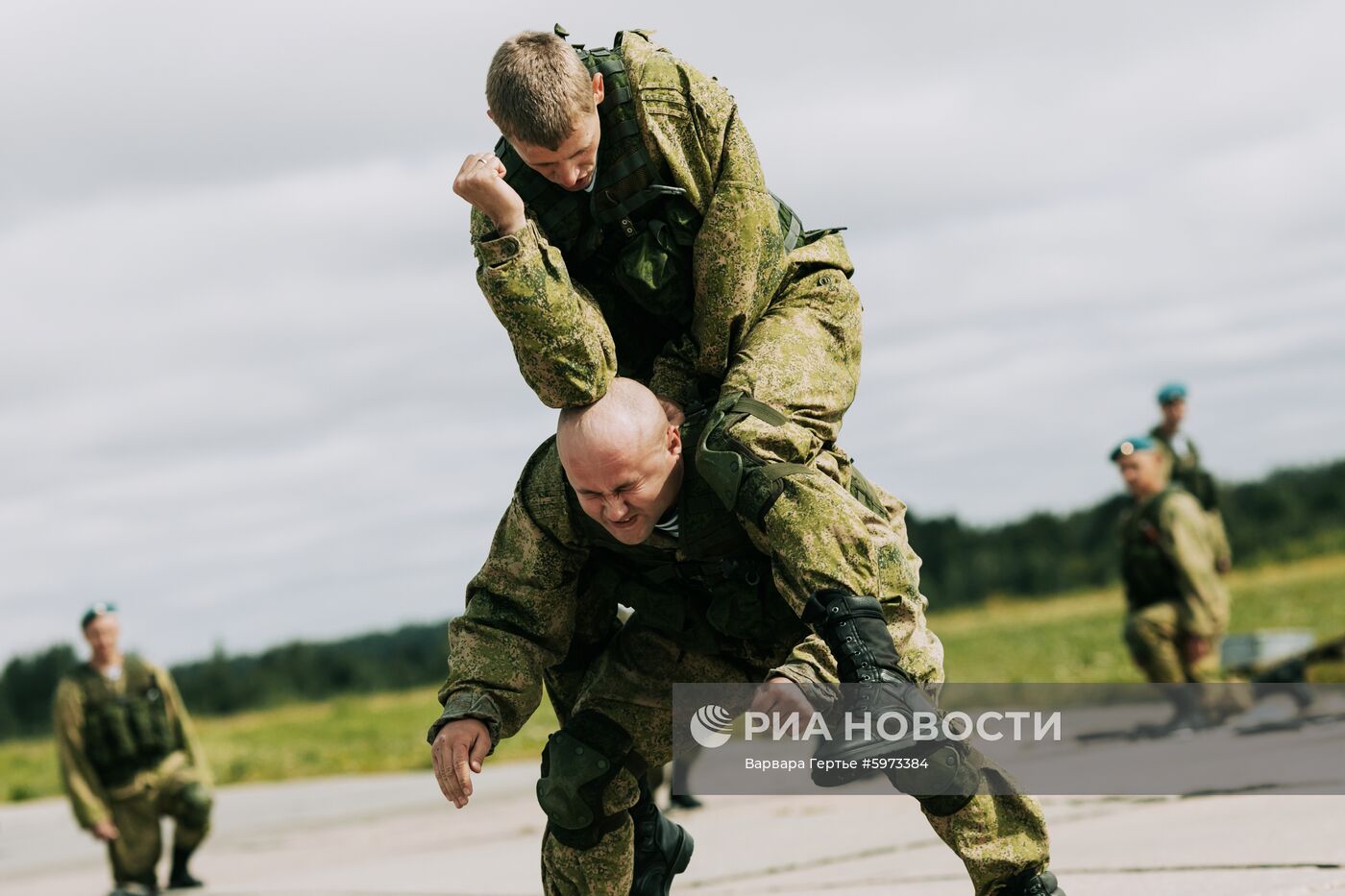 Военно-патриотический фестиваль "Открытое небо" в Иванове