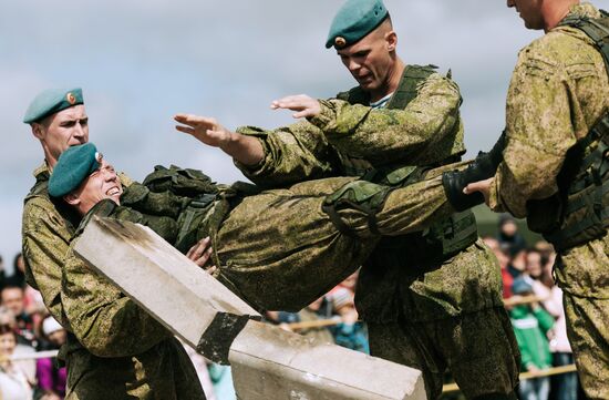 Военно-патриотический фестиваль "Открытое небо" в Иванове