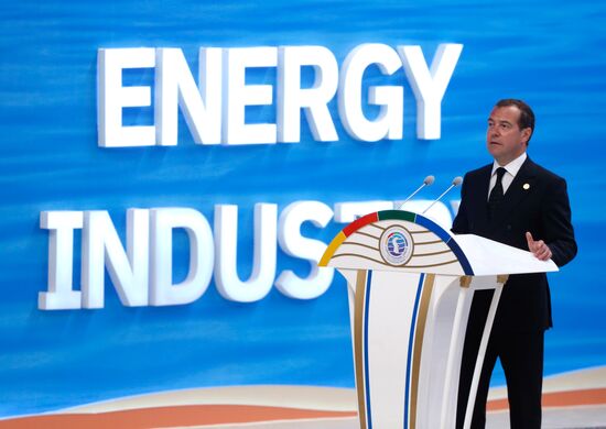 Премьер-министр РФ Д. Медведев принял участие в Первом Каспийском экономическом форуме
