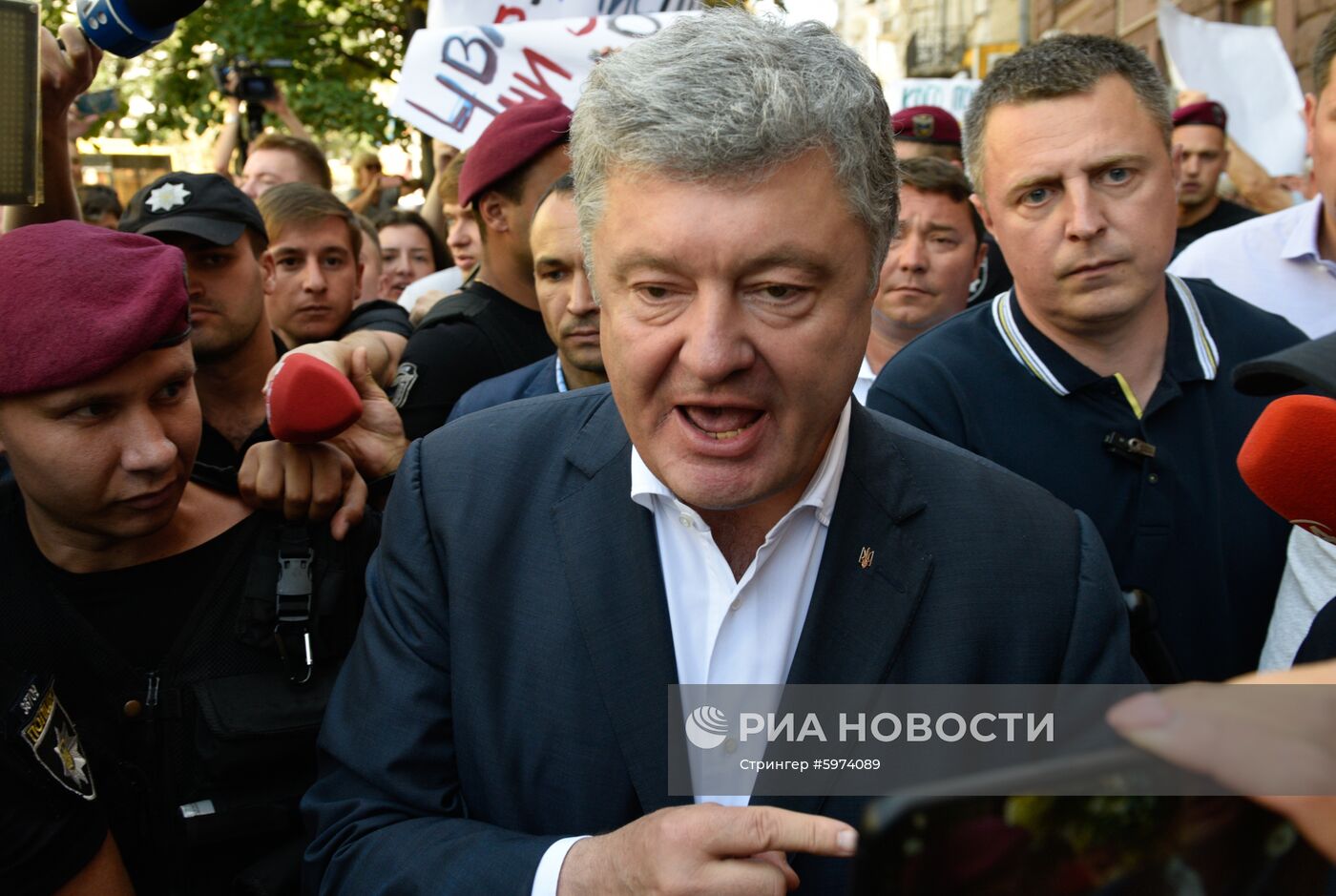 Бывший президент Украины П. Порошенко вызван на допрос в ГБР