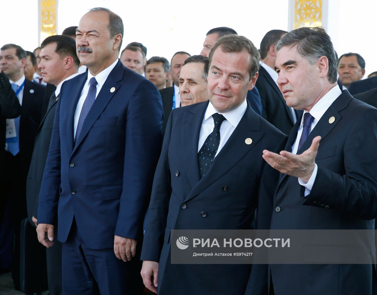 Премьер-министр РФ Д. Медведев принял участие в Первом Каспийском экономическом форуме