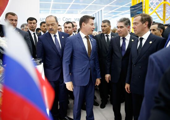 Премьер-министр РФ Д. Медведев принял участие в Первом Каспийском экономическом форуме