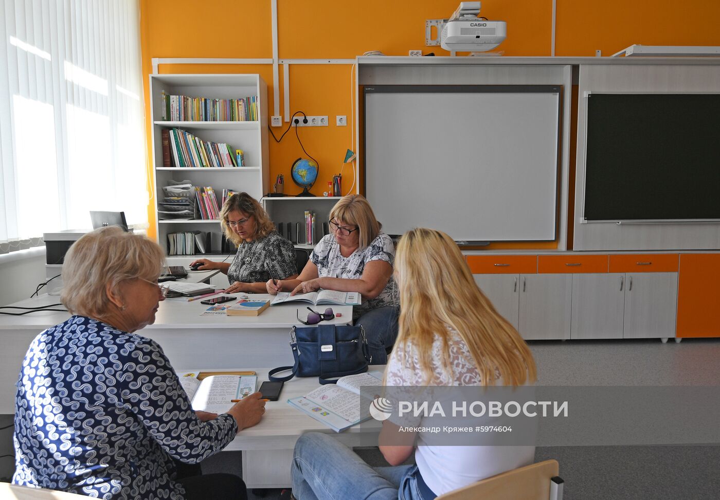 Подготовка школ к учебному году в Новосибирске