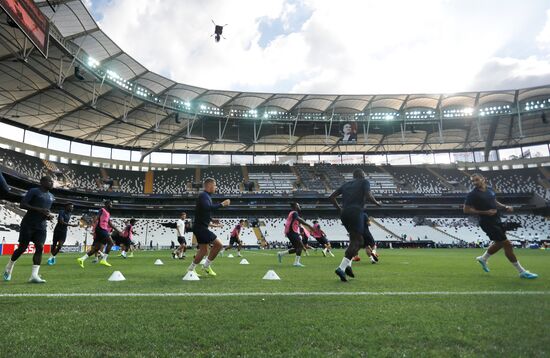 Футбол. Суперкубок УЕФА. Тренировка ФК "Челси"