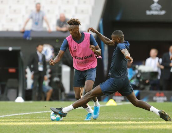 Футбол. Суперкубок УЕФА. Тренировка ФК "Челси"