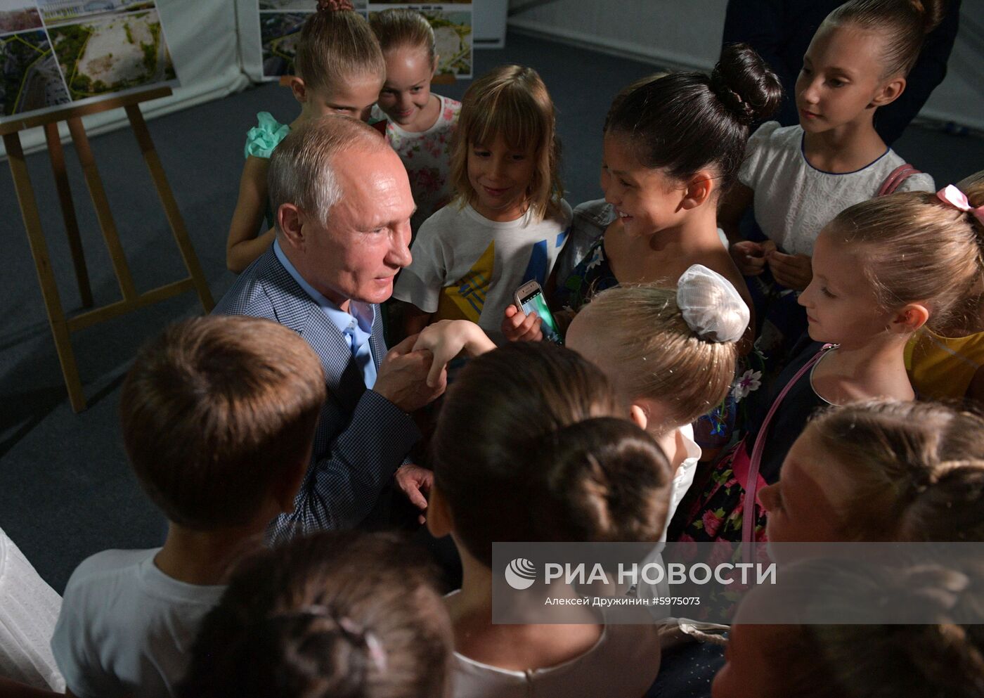 Президент РФ В. Путин посетил открытие фестиваля "Опера в Херсонесе"