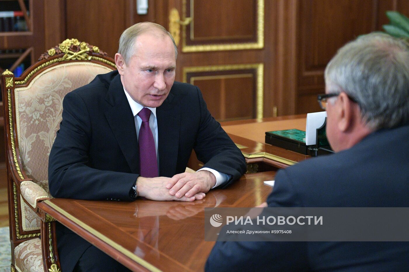 Президент РФ В. Путин встретился с главой Банка ВТБ А. Костиным