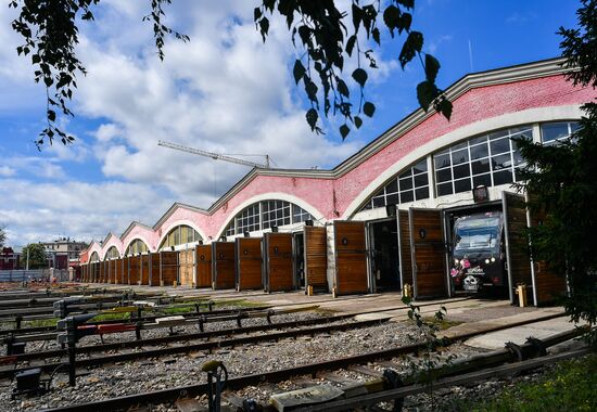 Запуск поезда метро, посвященного выставке "Щукин. Биография коллекции"