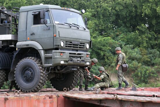 Учения военнослужащих мостовых подразделений ЮВО