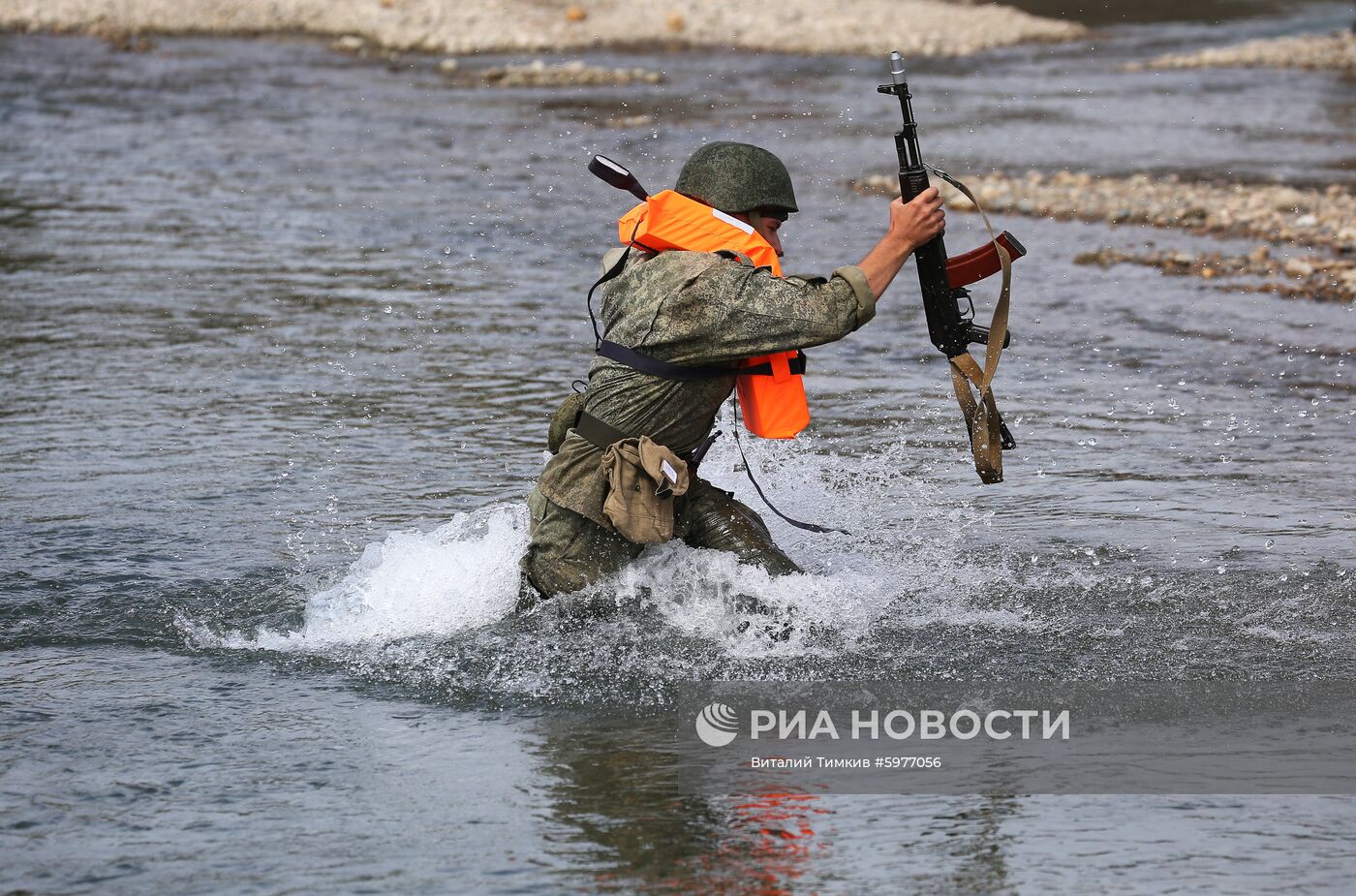 Учения военнослужащих мостовых подразделений ЮВО