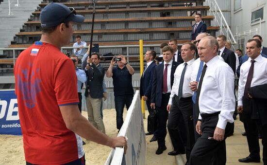 Рабочая поездка президента РФ В. Путина и премьер-министра РФ Д. Медведева в Анапу