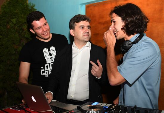 Фестиваль короткометражного кино "Короче". Церемония открытия