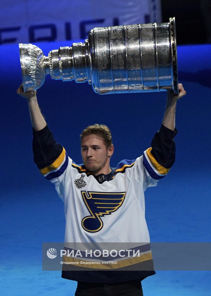 Кубок Стэнли на презентации ХК "Динамо"