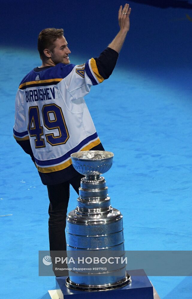 Кубок Стэнли на презентации ХК "Динамо"