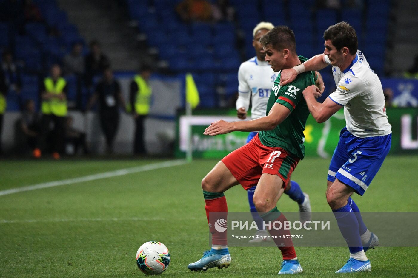 Футбол. РПЛ. Матч "Динамо" - "Локомотив"