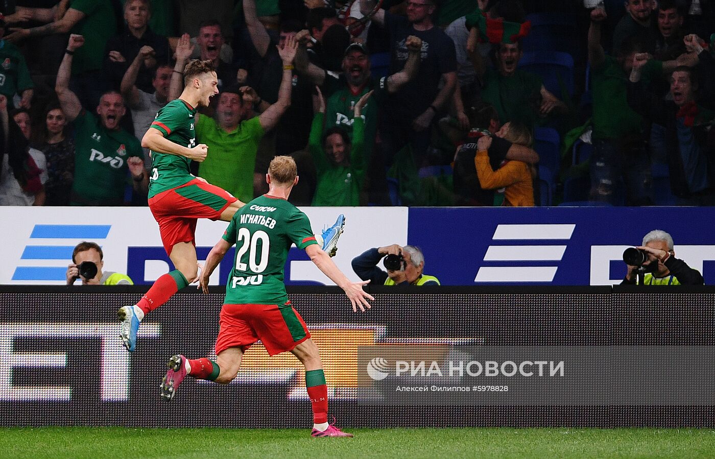 Футбол. РПЛ. Матч "Динамо" - "Локомотив"