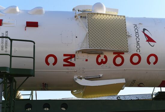 Вывоз РН «Союз-2.1а» на стартовую площадку 