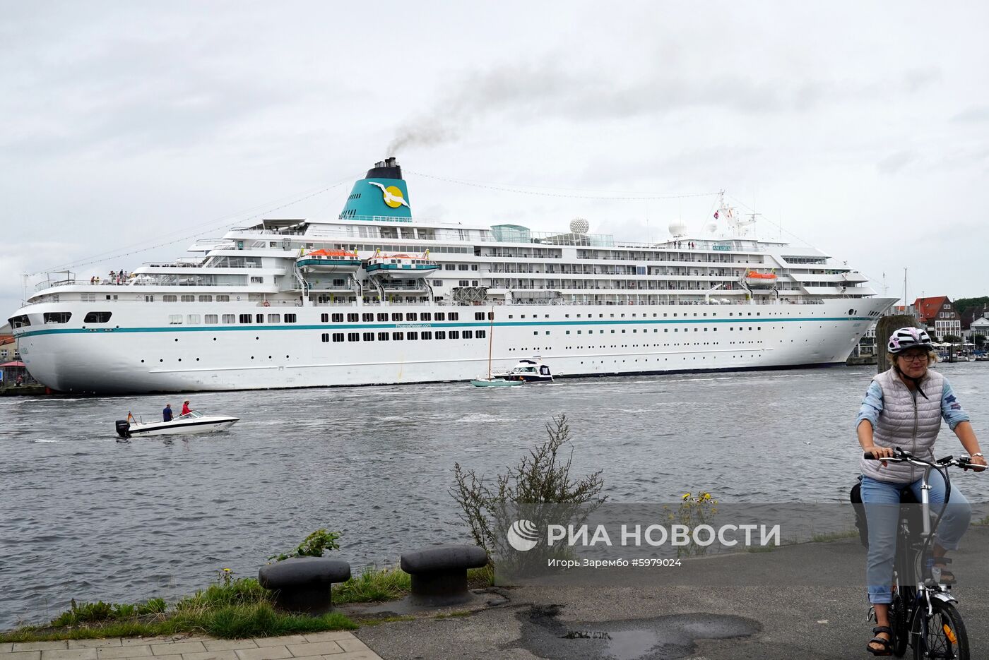 Круизный лайнер Amadea прибыл в порт Травемюнде