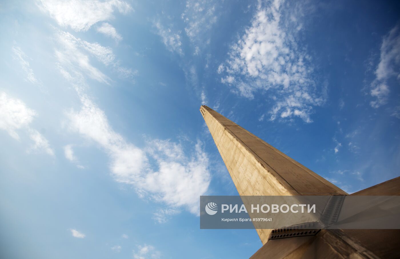 Реставрация монумента "Родина-мать зовет" в Волгограде