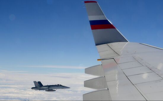 Швейцарские истребители сопроводили самолет делегации Путина