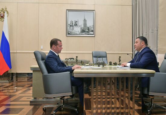 Премьер-министр РФ Д. Медведев встретился с губернатором Тверской области И. Руденей
