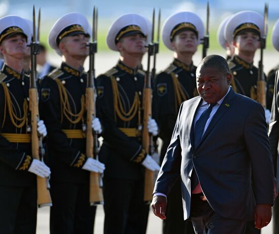 Прилет президента Мозамбика Филипе Жасинто Ньюси в Москву 