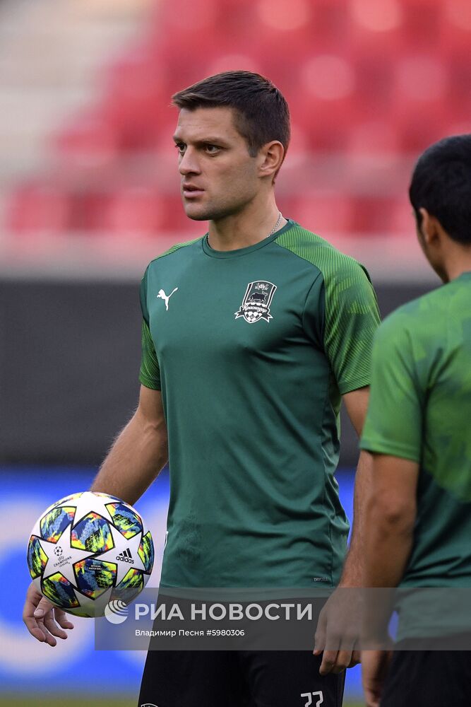 Футбол. Тренировка ФК "Краснодар"