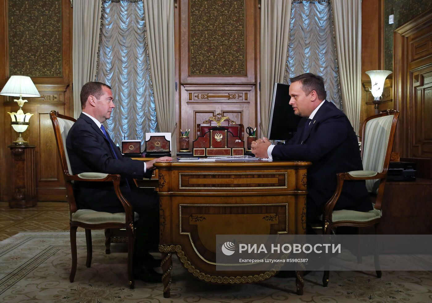 Премьер-министр РФ Д. Медведев встретился с губернатором Новгородской области А. Никитиным