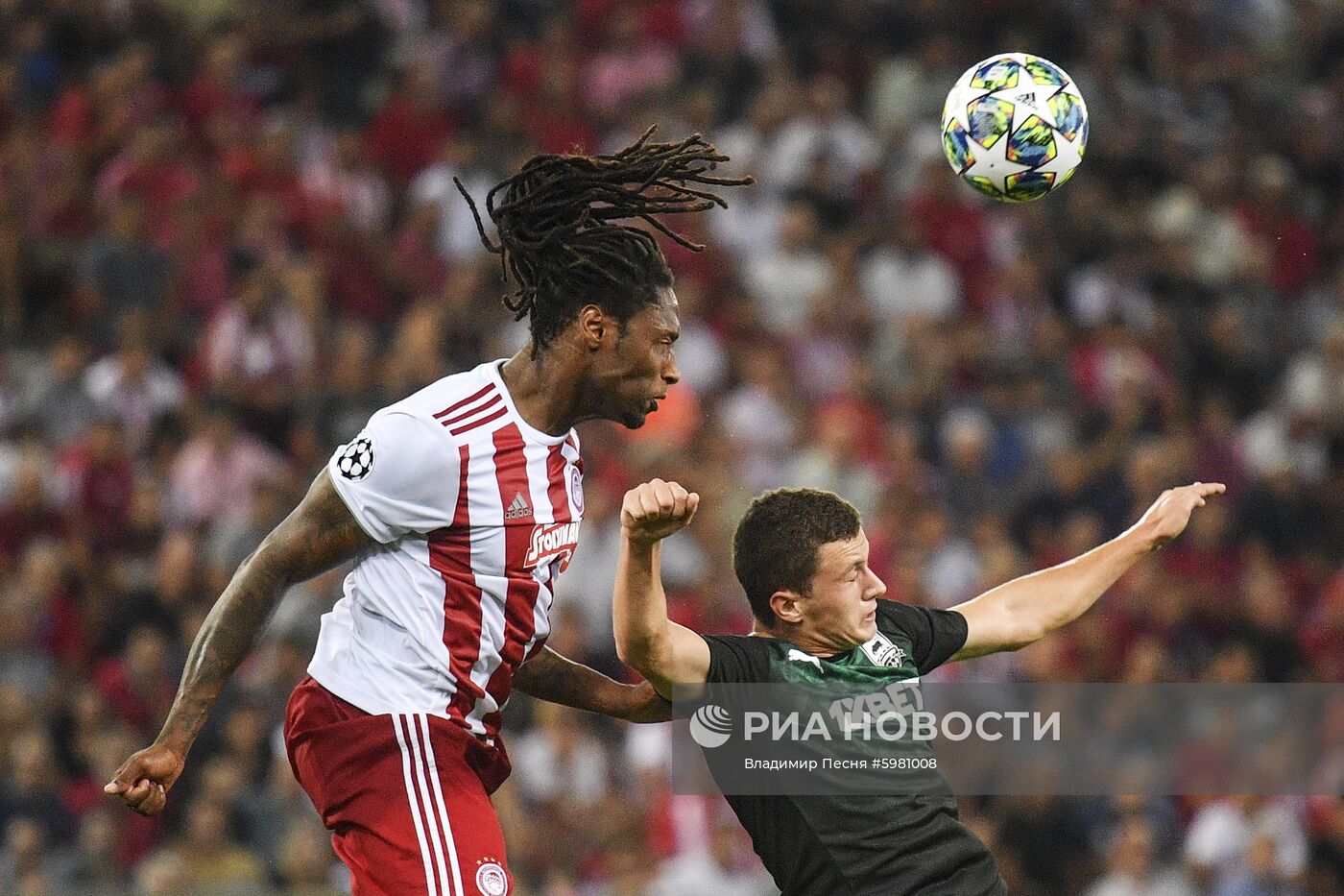 Футбол. Лига Чемпионов. Матч "Олимпиакос" - "Краснодар"