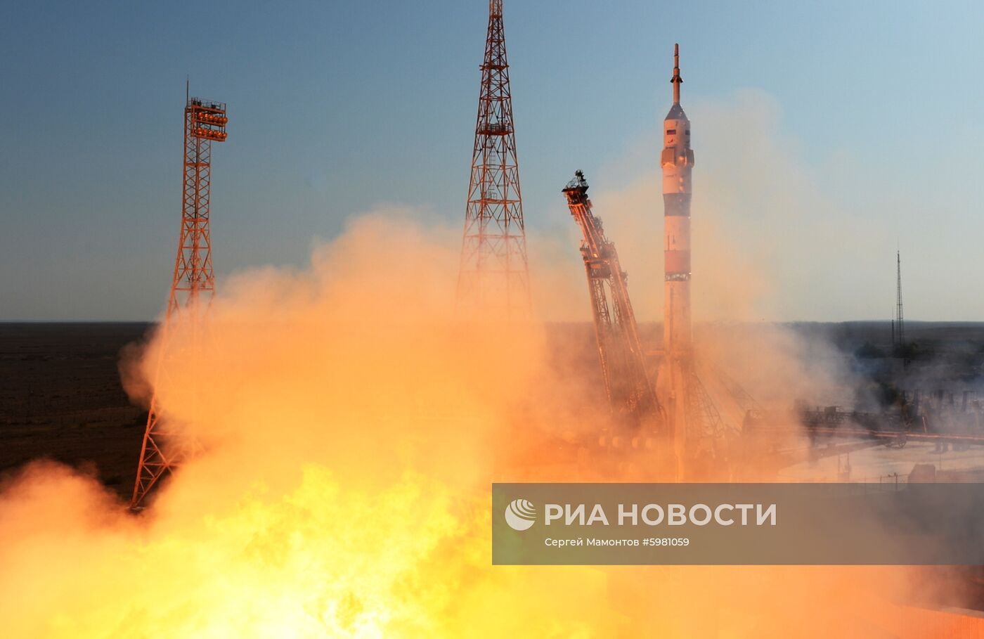 Пуск РН "Союз-2.1а" с  кораблем "Союз МС-14" 