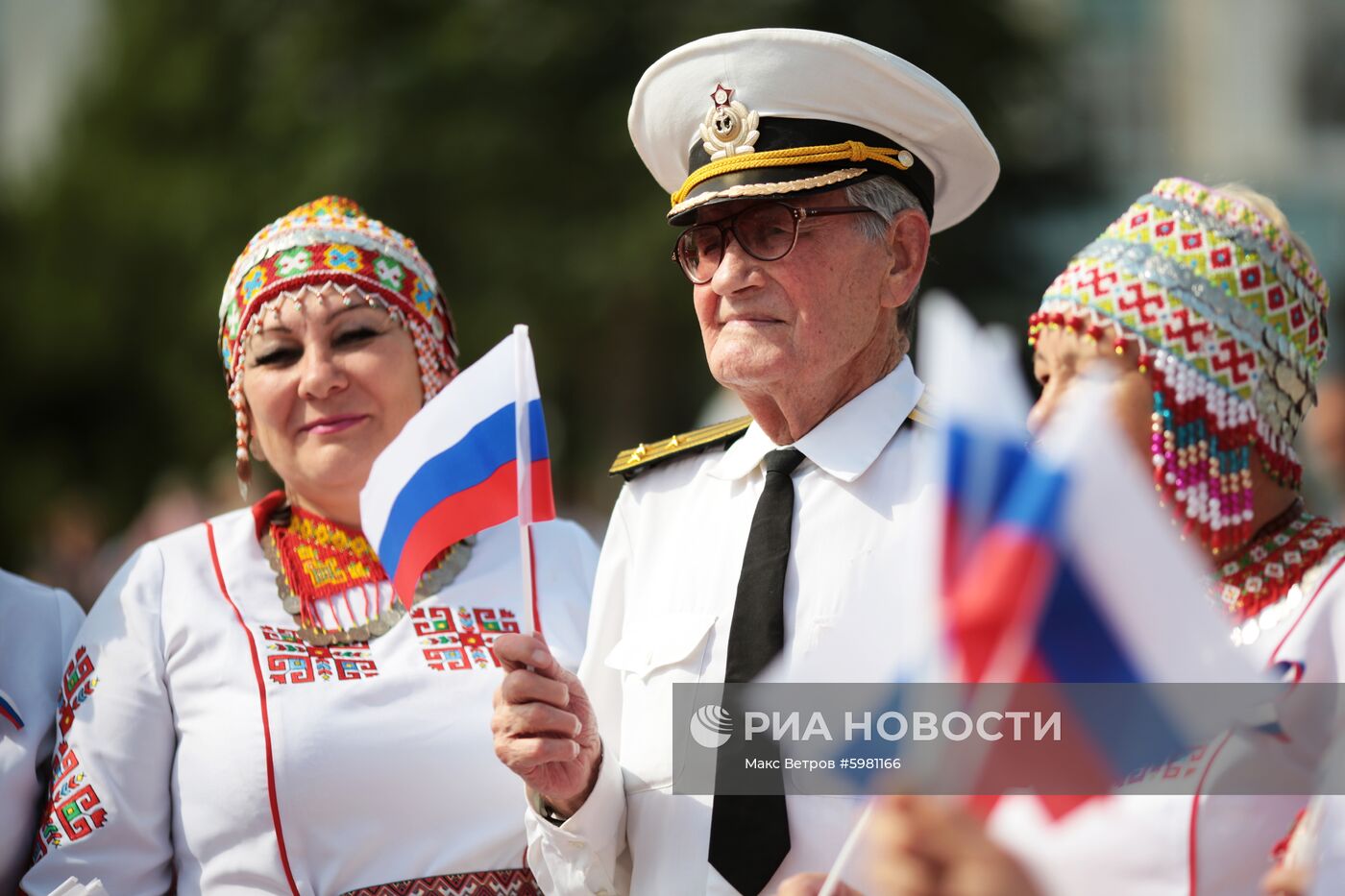 Празднование Дня государственного флага России