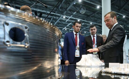 Рабочая поездка премьер-министра РФ Д. Медведева в Приволжский федеральный округ