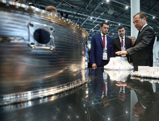 Рабочая поездка премьер-министра РФ Д. Медведева в Приволжский федеральный округ