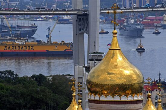 Города России. Владивосток