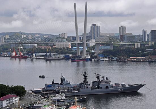 Города России. Владивосток