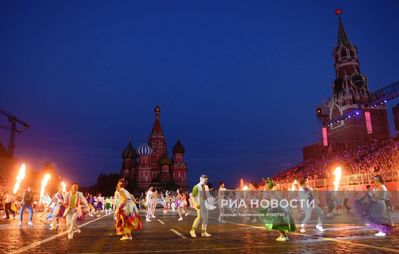 Репетиция парада участников фестиваля "Спасская башня"