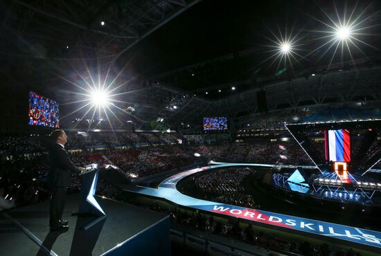 Рабочая поездка премьер-министра РФ Д. Медведева в Приволжский федеральный округ