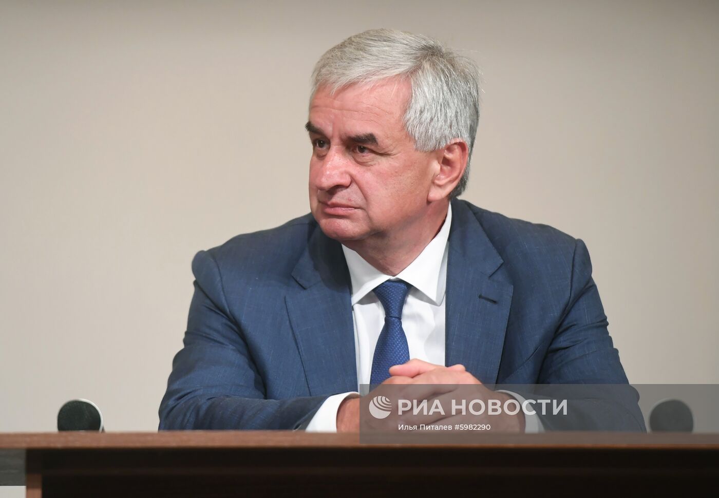 Президент Абхазии Р. Хаджимба встретился с избирателями