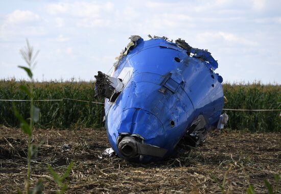 Вывоз самолета Airbus A321 с места ЧП