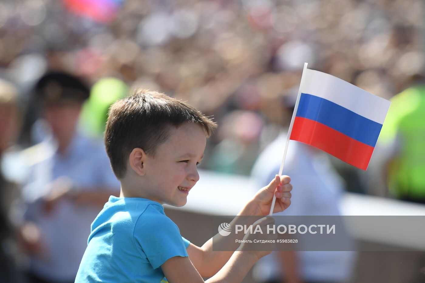 Митинг-концерт в честь Дня государственного флага РФ