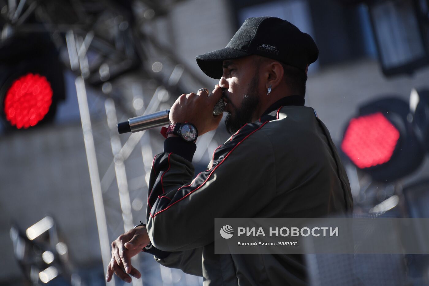 Митинг-концерт в честь Дня государственного флага РФ